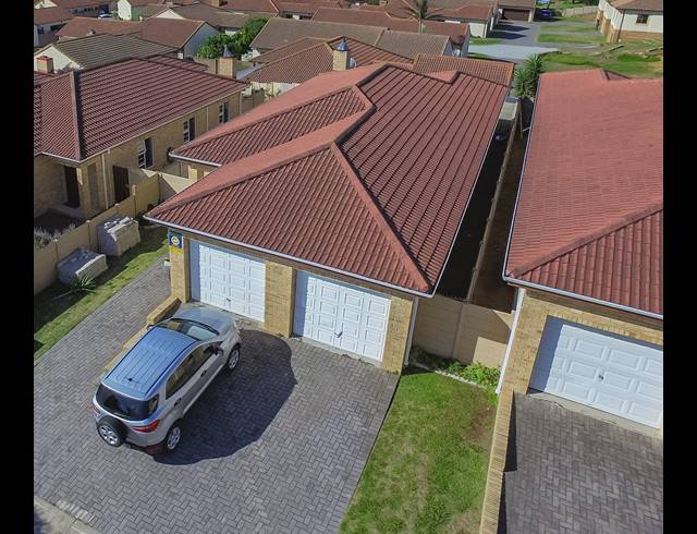 3 BEDROOM TOWNHOUSE RENTED IN LORRAINE